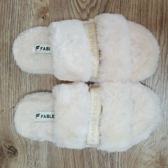 Fabletics Womens Snug Strap Slippers Off White Houseshoes - Picture 4 of 9
